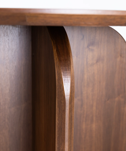 โต๊ะอาหารทรงกลมฐานขาตั้งไม้สักอินเดียแท้ ดีไซน์ร่วมสมัย สวยหรู สีน้ำตาล เหมาะสำหรับร้านกาแฟ บิสโทร และห้องครัว - Product Image 2