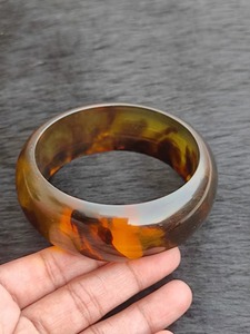 Brazalete de Resina de Primera Calidad para un Look de Oficina, Joyería Minimalista y Elegante para Mujer, Artesanía en Resina - Product Image 5