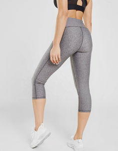 Ensemble de vêtements de sport pour femmes grandes tailles, tenue de yoga avec ceinture en dentelle et strass, soutien-gorge de sport et leggings respirants, tenue d'entraînement pour femmes. - Product Image 3