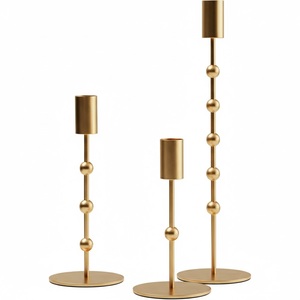 Ensemble de 3 chandeliers modernes en métal noir, supports de bougies en fer pour la décoration intérieure et les centres de table de mariage au meilleur prix - Product Image 4