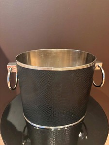 Refroidisseur à vin noir et argenté pour restaurants, hôtels et fêtes – Seau à boissons élégant pour table, fabriqué en Inde - Product Image 4