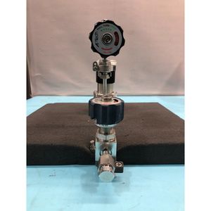 Régulateur de pression APTECH AP5008S4MTSCMK + 2X - Équipements et pièces semi-conductrices d'occasion fiables à l'échelle mondiale chez - Product Image 3