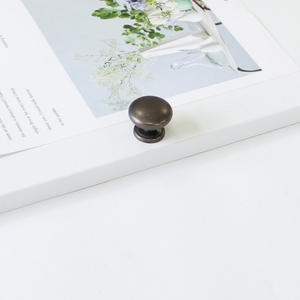 Factory Direct Vintage Zinc Alloy Round <b>Knob</b> Pull Handle for Kitchen Nightstands Cabinet Dining Room Bathroom Furniture Drawer - Product Image 1