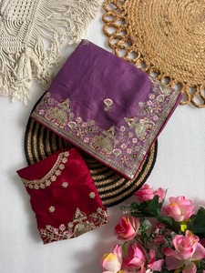 ผ้าซารีจอร์เจตต์ลายดาว พร้อมงานปักดิ้นและเลื่อม ดีไซน์เนอร์ C Pallu  ตกแต่งขอบด้วยผ้าปิ๊ปปิ้ง พร้อมเสื้อผ้าซาตินบังลอรีปักลาย - Product Image 5