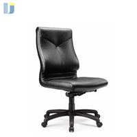 Chaise de bureau exécutive moderne ergonomique sans accoudoirs, dossier mi-haut, revêtement en cuir, structure en acier, mécanisme d'inclinaison par genouillère pour salle de conférence