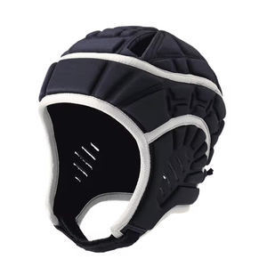 Casco Clásico Bicolor Negro y Blanco 7v7 con Ribete en Contraste, Interior Acolchado, Carcasa Ventilada, Ajuste Trasero y Acabado Suave - Product Image 1