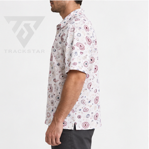 Polo pour homme Trackstar, blanc, bordeaux, bleu, imprimé abstrait en spirale, manches courtes, col boutonné, chemise de golf, logo personnalisé - Product Image 4
