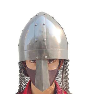 Casco Vikingo Medieval Hecho a Mano de Acero con Alto Contenido de Carbono de PAK ENTERPRISES, con Forro Ajustable y Detalles de Cadena de Latón, Personalizable OEM ODM - Product Image 6