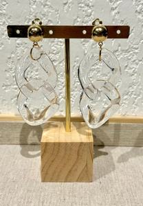 Fashionable Fashion <b>Resin</b> Drop Earrings Irregular Shape Gold Stud Yellow Chain Link Statement Jewelry <b>Resin</b> <b>Crafts</b> - Product Image 3