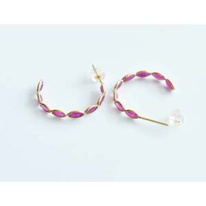 Pendientes de Aro con Rubíes Marquise en Oro Sólido de 18K con Baño de Rodio - Product Image 3