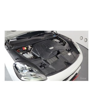 Porsche Cayenne 3.0 Coupé 2024, 64,422 km, Caja de Cambios Automática, Asientos de Cuero, Volante a la Izquierda, con Cámara Trasera - Product Image 6