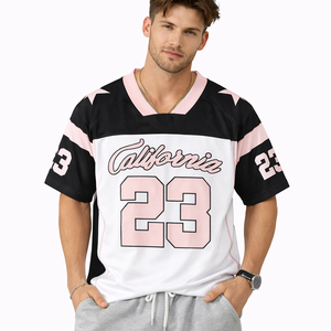 เสื้อเจอร์ซีย์อเมริกันฟุตบอลทรงบ็อกซี่ คอวี พิมพ์ลายแบบซับลิเมชั่น แฟชั่นสตรีทแวร์ ไซส์ใหญ่ สำหรับผู้ชาย เนื้อผ้าโพลีเอสเตอร์ระบายอากาศได้ดี 240GSM - Product Image 1