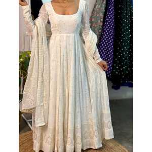 Traje Anarkali de diseñador con Secuencia y bordado de trabajo talla 2XL - Product Image 3