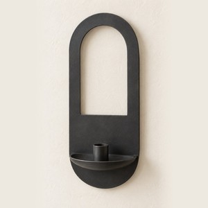 Applique murale en fer noir mat faite à la main, porte-bougie conique en forme d'arche ouverte, décoration murale pour salon - Product Image 1