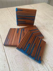 Posavasos de madera y resina de alta calidad con acabado decorativo en epoxi para uso doméstico y comercial - Product Image 5