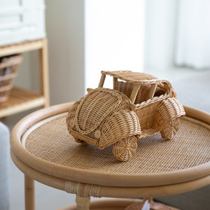 Adorable mini coche de juguete de ratán para niños, excelente elección de juguetes sostenibles para niños pequeños, de la más alta calidad. - Product Image 6