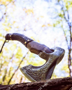 Viking <b>Axe</b> Bearded Blade Hand Forged Carbon Steel Wooden <b>Handle</b> Outdoor Tool OEM ODM Custom Wholesale Supplier Private label - Product Image 2