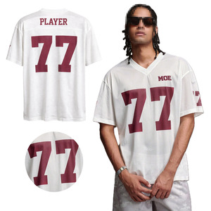 เสื้อเจอร์ซีย์อเมริกันฟุตบอลสีขาวขายส่งสำหรับผู้ชาย สีแดงเลือดหมู คอวี ทรงโอเวอร์ไซส์ สไตล์วินเทจย้อนยุค ชุดกีฬาทีม สำหรับการแข่งขันและฝึกซ้อม - Product Image 1