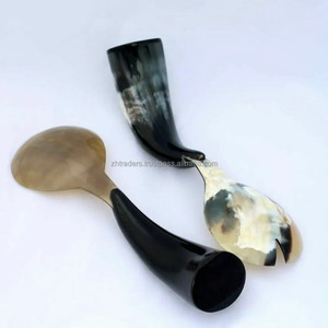 Cuchara de cuerno de vaca hecha a mano Acabado pulido Elegante comedor natural y vajilla Cubiertos Perfecto para uso en el hogar y restaurante - Product Image 1