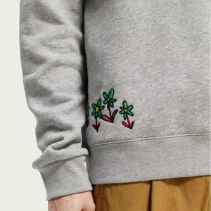 Sudadera Gris de Cuello Redondo para Hombre con Diseño Floral y Taza de Café Bordada a Mano, Estilo Casual Holgado para Otoño - Product Image 6