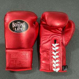 Gants de boxe professionnels unisexes en cuir de vache véritable, fermeture auto-agrippante, poignées intégrales, évacuation de l'humidité, antidérapants - Product Image 4