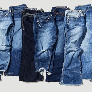 Jeans Ajustados de Mezclilla para Mujer de Alta Calidad, Hechos de Algodón, Lote de Excedentes de Ropa de Bangladesh, Precio Bajo FOB, MOQ Alto - Product Image 1