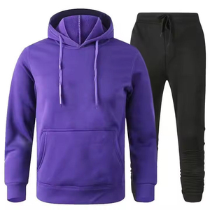 Sudadera con Capucha Amarilla para Hombre con Pantalones Deportivos Negros, Conjunto Deportivo Informal de Color Sólido, Diseño con Cordón Ajustable, Corte Regular - Product Image 6
