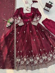 Ensemble Anarkali en soie bordeaux brodé, tenue indienne pakistanaise pour femmes avec dupatta, robe de fête de mariage - Product Image 6