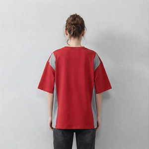 เสื้อยืดผู้หญิง OEM/ODM น้ำหนัก 220 กรัม คุณภาพสูง พิมพ์ลายโลโก้ตามสั่ง เสื้อผ้าฤดูร้อน ผ้าฝ้าย 100% สตรีทแวร์ สวมใส่สบาย - Product Image 2