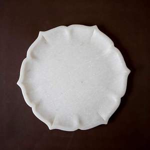 Plateau de service rond en marbre de haute qualité, élégant, pour servir des fruits, du thé, des desserts, idéal pour la maison, l'hôtel, les fêtes et les événements, au meilleur prix. - Product Image 4