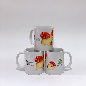 แก้วกาแฟเซรามิกขายส่งจากเวียดนาม รับผลิตแบบ OEM/ODM สำหรับใช้ในบ้าน ร้านกาแฟ สไตล์คลาสสิก ลวดลายสั่งทำได้ เหมาะสำหรับเป็นของขวัญ - Product Image 2