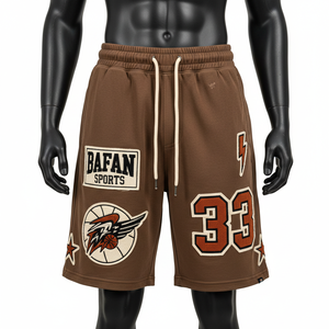 Shorts de basket-ball athlétiques pour hommes en polyester interlock marron, shorts d'entraînement avec broderie et appliqué, logo personnalisé, shorts de basket-ball pour hommes - Product Image 1