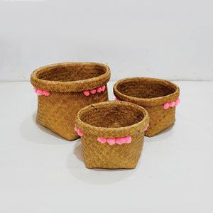 Paniers de rangement en feuilles de palmier naturelles, forme rectangulaire avec pompons roses, écologiques, rustiques, multi-usages, ensemble de bacs de rangement - Product Image 3