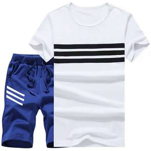 Ensemble décontracté d'été 2 pièces pour homme : T-shirt respirant à col rond et manches courtes en 80 % coton avec short à cordon de serrage - Product Image 1