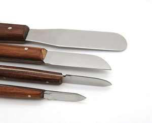 ชุดมีดขูดขี้ผึ้งจัดฟันแบบใช้มือ ชุดมีดผสมปูนปลาสเตอร์ทางทันตกรรม 4 ชิ้น ได้รับการรับรองความปลอดภัย MOL โดย SurgiRight - Product Image 3