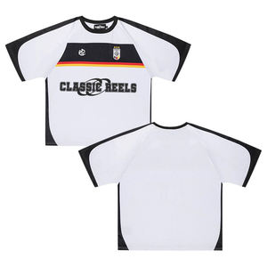 Maillot de football personnalisé pour hommes par sublimation – T-shirt de football rétro noir et blanc – Tenue de sport professionnelle respirante pour l'entraînement en équipe - Product Image 1