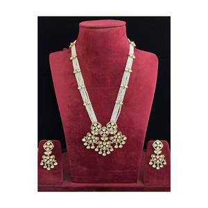 Conjunto de Collar y Pendientes Kundan con Acabado Antiguo, Joyería Nupcial para Bodas, Fiestas y Eventos Étnicos para Mujer - Product Image 3