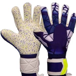 Gants de gardien de but de football en PVC imperméable de 4 mm, respirants, antidérapants, à doigts complets, avec protection auto-agrippante pour l'entraînement et la capture du ballon - Product Image 6