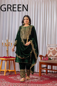 TENNECY Salwar Kameez de créateur lourd, costume de mariée pour mariage et fêtes, haut et bas en velours réversible avec ensemble dupatta - Product Image 3