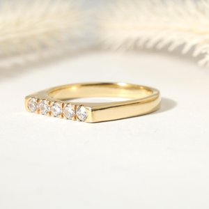 Bague de mariage empilable en or 10K 14K 18K de luxe avec diamant rond, bande horizontale et barre signet, bijoux fins pour femme - Product Image 4
