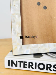 Marco de Fotos con Incrustaciones de Madreperla, Estilo Vintage, Hecho a Mano, con Acabado Brillante de Primera Calidad por Tradebyd - Product Image 4