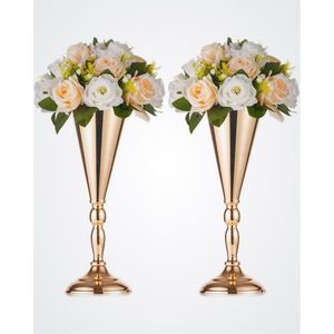 Vase trompette en métal doré, centre de table élégant pour mariage, support floral haut pour décoration de fête, vase de luxe pour arrangement floral de table - Product Image 1