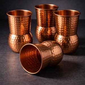 Vaso de Cobre Puro Bellamente Elaborado con Acabado Brillante y Atractivo para Servir en Familia Durante Comidas y Eventos a Bajo Precio - Product Image 4