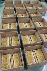 Puré de Maracuyá Congelado IQF 100% Puro Sin Agua Añadida Fabricante Vietnamita de Maracuyá Congelado Para Procesamiento Industrial - Product Image 2