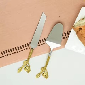 Ensemble de présentation de desserts en acier inoxydable, couteau et spatule à gâteau pour banquets et dîners élégants - Product Image 4
