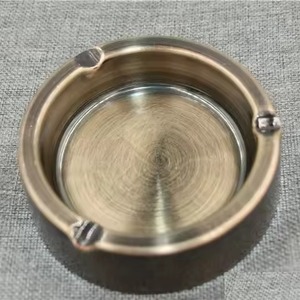 Metal Ashtray Durable Cigarette Ash Holder Windproof Outdoor Indoor Smoking <b>Table</b> Use - Product Image 4