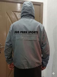 Blouson coupe-vent décontracté pour homme, entièrement personnalisable, avec lettres sur le devant, à capuche, pour l'hiver, 100% polyester, réversible, vente en gros - Product Image 3