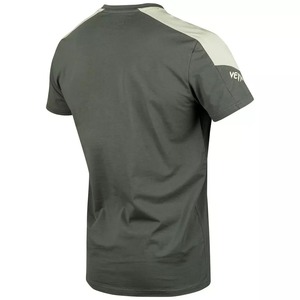 Maillot de sport personnalisé en mélange polyester/coton, col en V, manches courtes, imprimé numérique sur le devant, poche contrastante sur l'épaule - Product Image 3