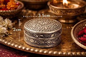 Boîte Sindoor Dani en argent plaqué or, boîte à sindur pour Kumkum Kanku, récipient décoratif traditionnel en métal blanc, diamètre 5 cm, lot de 1 - Product Image 5