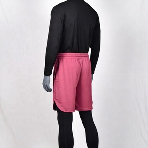 Shorts de sport rose pour homme, longueur genou, avec haut à manches longues noir et leggings de compression pour l'entraînement et la gym - Product Image 3